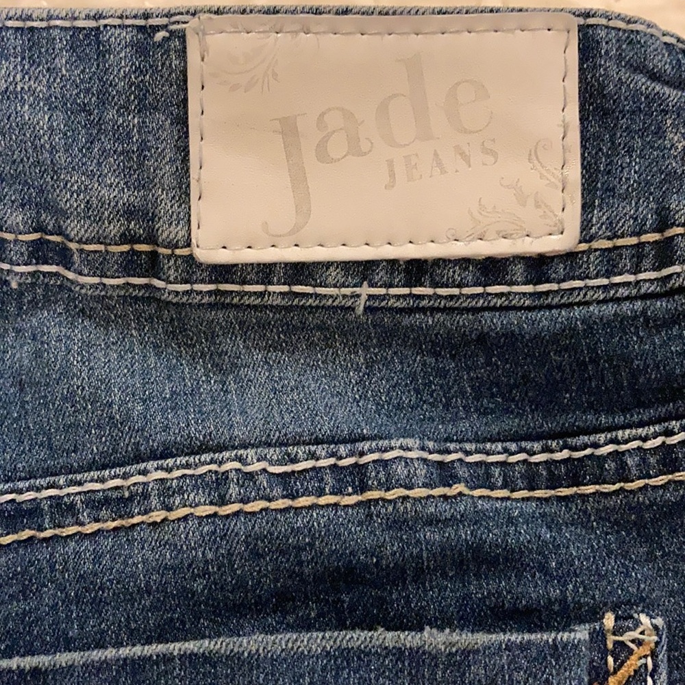Jade Jeans 7/8 distressed in like new condition - Picture 8 of 10